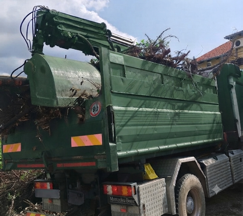 Odvoz granja kamionom zapremnine 15 kubika
