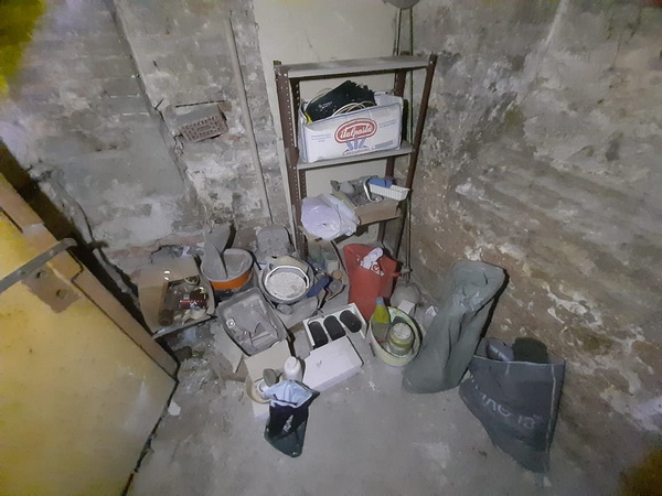 Odvoz stvari smeća iz šupe