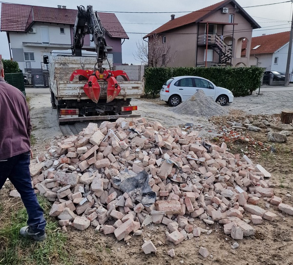 Dovoz šute za nasipavanje terena