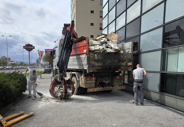 Odvoz knaufa kamionom nova Galerija Špansko